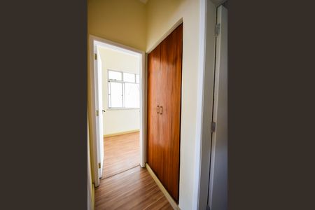 Apartamento à venda com 74m², 3 quartos e 1 vaga Apartamento à venda com 74m², 3 quartos e 1 vagaCorredor