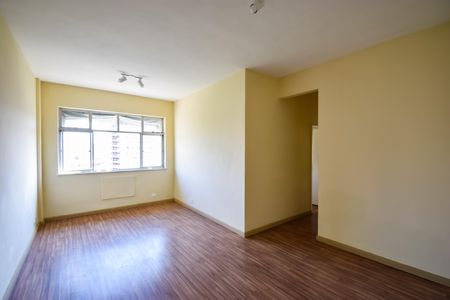 Apartamento à venda com 74m², 3 quartos e 1 vaga Apartamento à venda com 74m², 3 quartos e 1 vagaSala