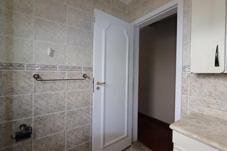 Casa à venda com 240m², 3 quartos e 5 vagasBanheiro Social 1