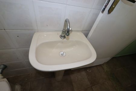 Casa à venda com 240m², 3 quartos e 5 vagasLavabo - Pia