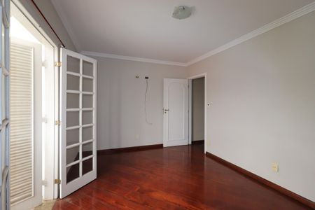 Casa à venda com 240m², 3 quartos e 5 vagasQuarto 1