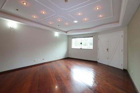 Casa à venda com 240m², 3 quartos e 5 vagasSala