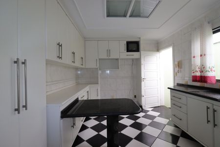 Casa à venda com 240m², 3 quartos e 5 vagasCozinha