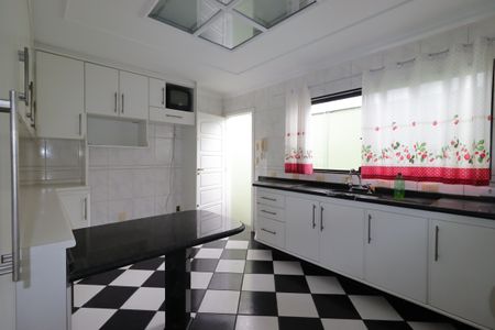 Casa à venda com 240m², 3 quartos e 5 vagasCozinha