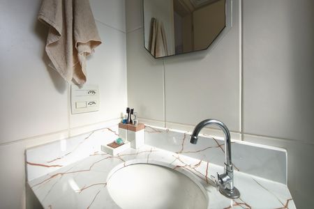 Apartamento à venda com 56m², 2 quartos e 1 vaga Apartamento à venda com 56m², 2 quartos e 1 vagaBanheiro Suíte