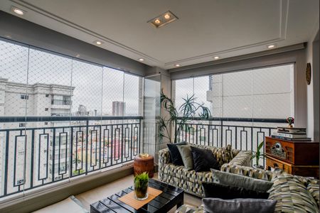 Apartamento à venda com 177m², 3 quartos e 4 vagas Apartamento à venda com 177m², 3 quartos e 4 vagasVaranda gourmet