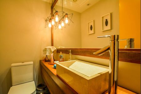 Apartamento à venda com 177m², 3 quartos e 4 vagas Apartamento à venda com 177m², 3 quartos e 4 vagasLavabo