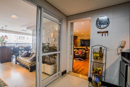 Apartamento à venda com 177m², 3 quartos e 4 vagas Apartamento à venda com 177m², 3 quartos e 4 vagasCozinha