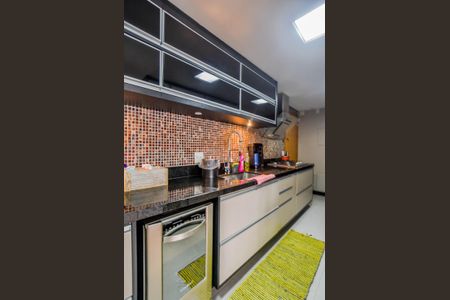 Apartamento à venda com 177m², 3 quartos e 4 vagas Apartamento à venda com 177m², 3 quartos e 4 vagasCozinha