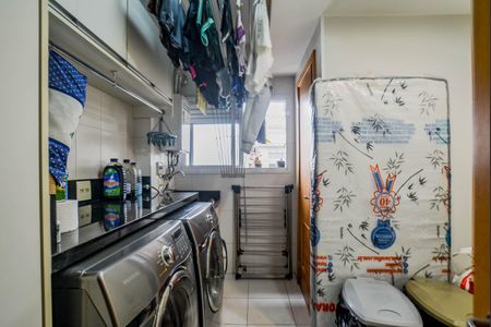 Apartamento à venda com 177m², 3 quartos e 4 vagas Apartamento à venda com 177m², 3 quartos e 4 vagasÁrea de Serviço