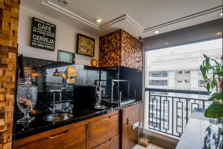 Apartamento à venda com 177m², 3 quartos e 4 vagas Apartamento à venda com 177m², 3 quartos e 4 vagasVaranda gourmet