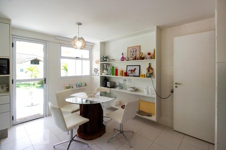 Casa à venda com 450m², 4 quartos e 2 vagas
