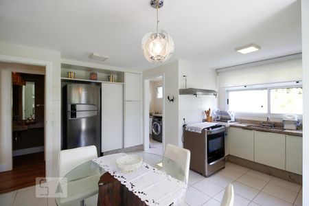 Casa à venda com 450m², 4 quartos e 2 vagas