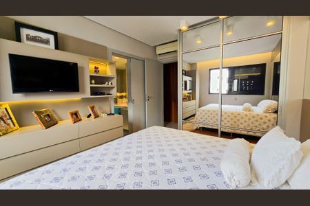 Apartamento à venda com 216m², 4 quartos e 4 vagasQuarto 2