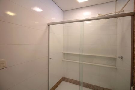 Apartamento à venda com 222m², 4 quartos e sem vagaBanheiro Social