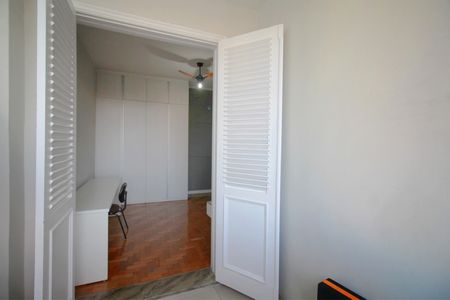 Apartamento à venda com 222m², 4 quartos e sem vagaQuarto 2