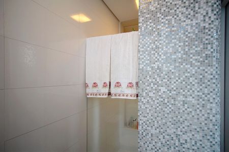 Apartamento à venda com 222m², 4 quartos e sem vagaBanheiro da Suíte 2