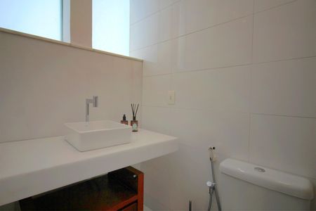 Apartamento à venda com 222m², 4 quartos e sem vagaBanheiro da Suíte 2