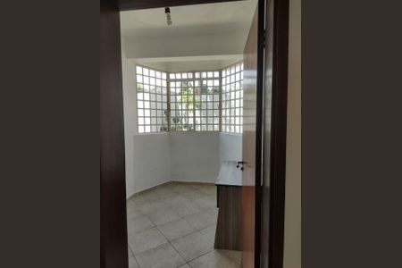 Casa à venda com 235m², 3 quartos e 2 vagasFoto 04