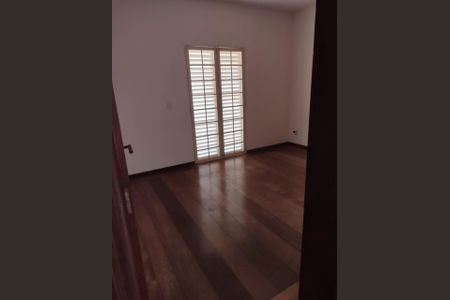 Casa à venda com 235m², 3 quartos e 2 vagasFoto 30
