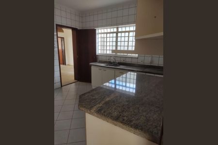 Casa à venda com 235m², 3 quartos e 2 vagasFoto 21