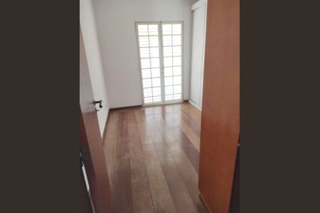 Casa à venda com 235m², 3 quartos e 2 vagasFoto 10