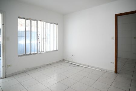 Casa à venda com 120m², 2 quartos e 4 vagas Casa à venda com 120m², 2 quartos e 4 vagasSala