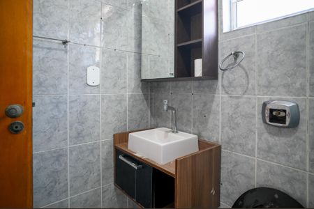 Casa à venda com 120m², 2 quartos e 4 vagas Casa à venda com 120m², 2 quartos e 4 vagasBanheiro