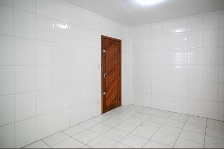 Casa à venda com 120m², 2 quartos e 4 vagas Casa à venda com 120m², 2 quartos e 4 vagasCozinha