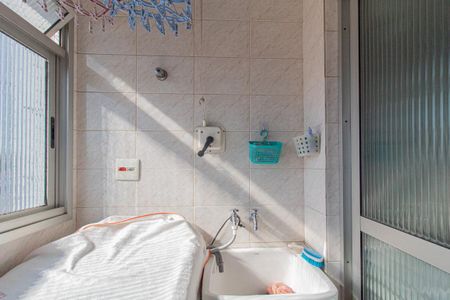 Apartamento à venda com 56m², 2 quartos e 2 vagas Apartamento à venda com 56m², 2 quartos e 2 vagasÁrea de Serviço