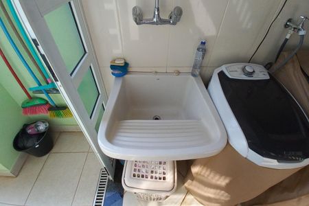 Casa à venda com 259m², 3 quartos e 15 vagas Casa à venda com 259m², 3 quartos e 15 vagasÁrea de Serviço