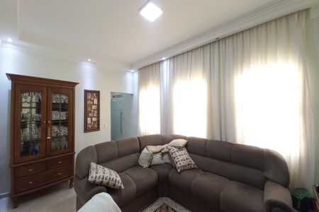 Casa à venda com 259m², 3 quartos e 15 vagas Casa à venda com 259m², 3 quartos e 15 vagasSala