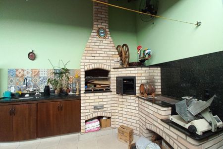 Casa à venda com 259m², 3 quartos e 15 vagas Casa à venda com 259m², 3 quartos e 15 vagasDetalhe da Churrasqueira