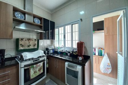 Casa à venda com 259m², 3 quartos e 15 vagas Casa à venda com 259m², 3 quartos e 15 vagasCozinha