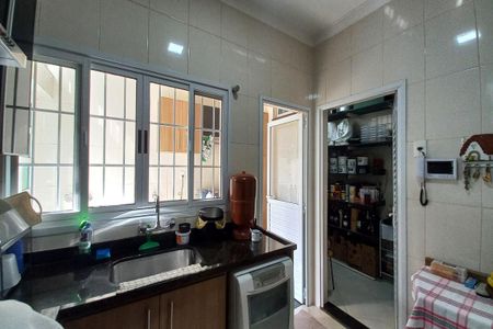 Casa à venda com 259m², 3 quartos e 15 vagas Casa à venda com 259m², 3 quartos e 15 vagasCozinha