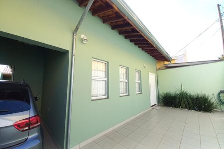 Casa à venda com 259m², 3 quartos e 15 vagas Casa à venda com 259m², 3 quartos e 15 vagasFachada do Prédio