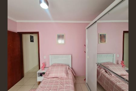 Casa à venda com 125m², 3 quartos e 2 vagasQuarto 