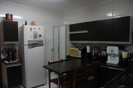 Casa à venda com 125m², 3 quartos e 2 vagasCozinha