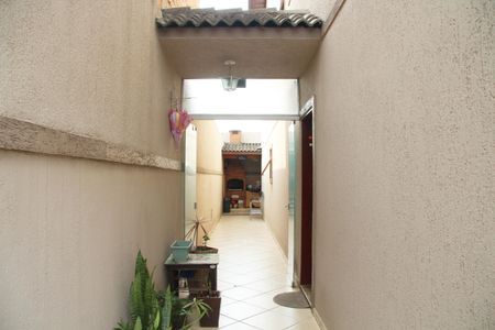 Casa à venda com 125m², 3 quartos e 2 vagasCorredor