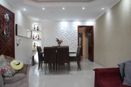 Casa à venda com 125m², 3 quartos e 2 vagasSala