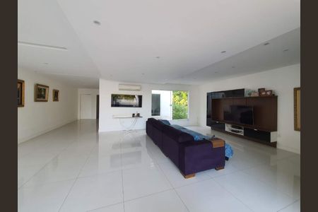 Casa à venda com 500m², 4 quartos e 4 vagas