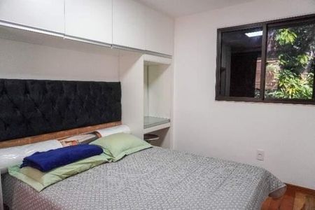Casa à venda com 220m², 4 quartos e 2 vagas