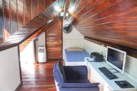 Casa à venda com 220m², 4 quartos e 2 vagas