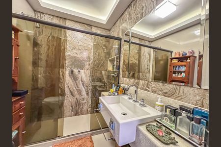 Apartamento à venda com 120m², 3 quartos e 2 vagasBanheiro da Suíte 1