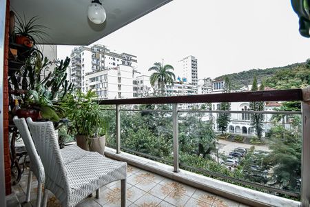 Apartamento à venda com 120m², 3 quartos e 2 vagas