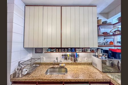 Apartamento à venda com 120m², 3 quartos e 2 vagasCozinha