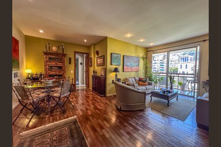 Apartamento à venda com 120m², 3 quartos e 2 vagasSala