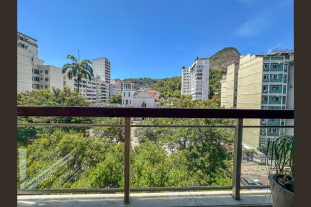 Apartamento à venda com 120m², 3 quartos e 2 vagasSala