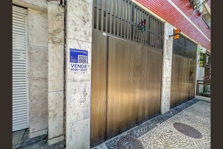 Apartamento à venda com 120m², 3 quartos e 2 vagasPlaquinha