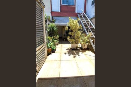 Casa à venda com 78m², 2 quartos e 1 vaga